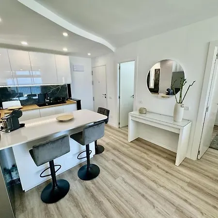 Apartment Amazing In Americas